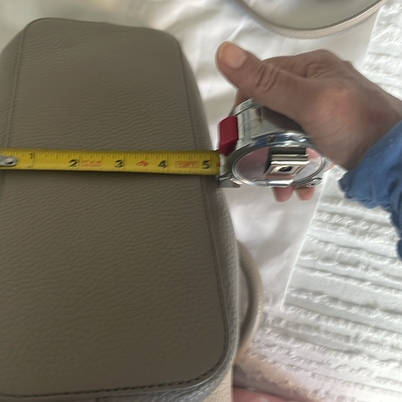 EUC - Tory Burch Brody Small Slouchy Satchel - Picture 7 of 9